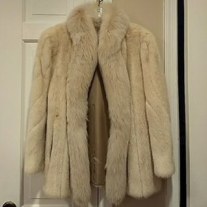 Excellent condition Fur Coat jacket